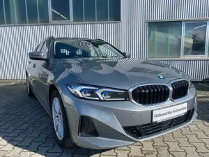 BMW 318 i Touring Aut.*AHK abschwenkbar*HUD*DA-Prof*