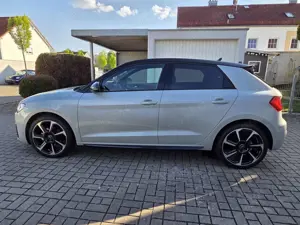 Audi A1 35 TFSI Sportback S tronic s-line Sonos LED Bild 3