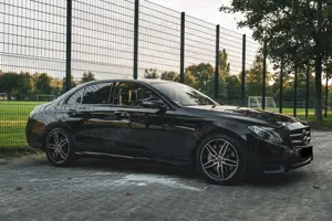 Mercedes-Benz E 300 9G-TRONIC AMG Line - Night Paket