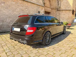 Mercedes-Benz C 63 AMG T Bild 3