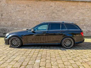 Mercedes-Benz C 63 AMG T Bild 5
