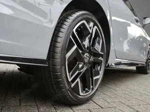 Volkswagen Golf Variant 2.0 TDI DSG R-Line Black Style AHK, 360°Kam., P... Bild 5