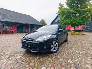 Ford Focus 1,0  Turnier Champions Edition