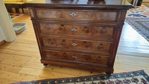 gut erhaltene antike Kommode, Gründerzeit, Nussbaum Bild 2