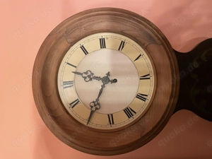 Wanduhr Holz mechanisch mit Schlüssel   Pende