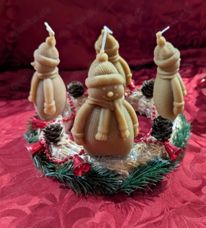 Adventskränze mit Bienenwachskerzen