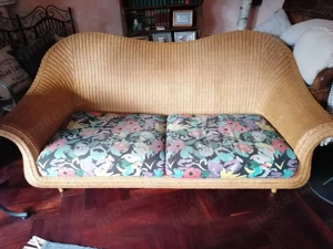 Rattan Couch mit Sitzkissen zu verschenken