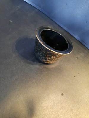Vase, Porzellan schwarz Gold 6cm hoch Öffnung ca.
