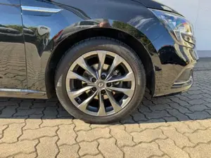 Renault Megane Symphony TCe 130 Head Up Anhängerkupplung Bild 4