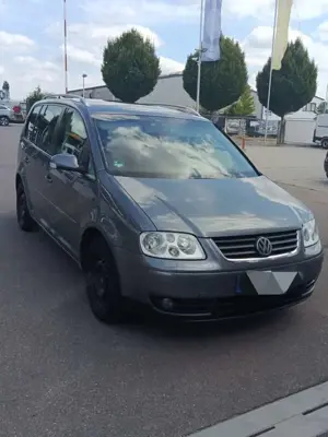 Volkswagen Touran 2.0 FSI Highline