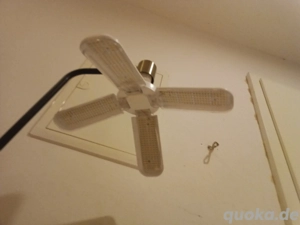 Pflanzenlampe mit Ständer