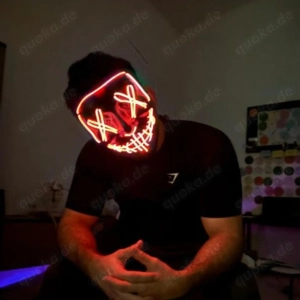 Dominanter Er bietet service.