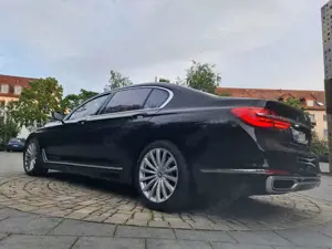 BMW 750 750Li xDrive executive Traumzustand Vollauss Bild 3