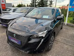 Peugeot 208 e- Active, Sitzheizung, 8fach bereift