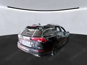 Volkswagen Golf VIII Variant R-Line2.0TDI DSG LED Navi SHZ Bild 2