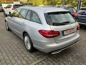 Mercedes-Benz C 200 d C-Klasse T G-Tronic Automatik Teilleder Bild 2