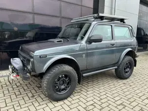 Lada Niva Bronto 1. Hd.|AHK|Seilwinde|elek.Fenst|LED