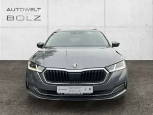 Skoda Octavia Combi Style 2.0 TDI HUD Navi Kamera DigiCock Klima Bild 2