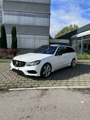 Mercedes-Benz E 350 T BlueTEC 4Matic 7G-TRONIC Amg Packet Bild 2