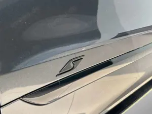 Bentley Bentayga V8 Black Edition - DemoCar Bild 5