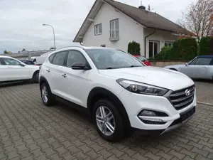Hyundai TUCSON blue Passion 2WD Klima, Navigation, Sitzheizung