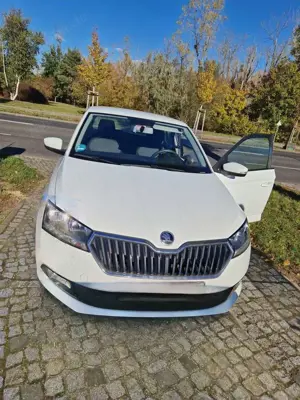 Skoda Fabia 1.0 MPI Active Bild 2