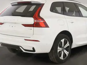 Volvo XC60 T6 Plus Dark Recharge Plug-In Hybrid AWD EU6e Voll Bild 4