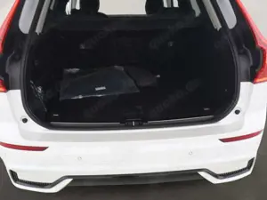 Volvo XC60 T6 Plus Dark Recharge Plug-In Hybrid AWD EU6e Voll Bild 5