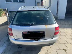 Audi A6 A6 Avant Avant 2.4 Bild 2