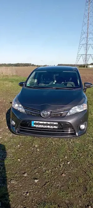 Toyota Verso 1.6 D-4D 5-Sitzer Start/Stop Executive