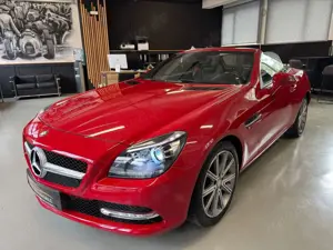 Mercedes-Benz SLK 200 BI-XENON SPORT FAHRWERK SPORTSITZE NAVI