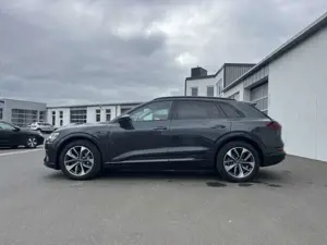 Audi e-tron quattro advanced Black Style AHK Virtual Cockpit D Bild 2