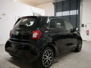 smart forFour Electric Drive EQ KLIMA SITZHEIZUNG BLTH Bild 4