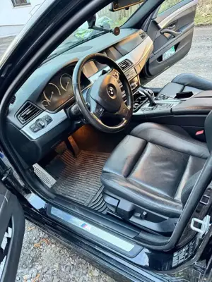 BMW 525 525d xDrive Touring Aut. Bild 3