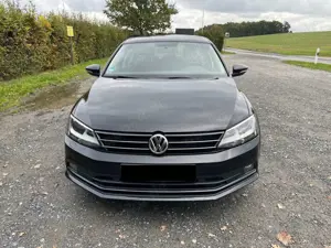 Volkswagen Jetta Jetta 1.2 TSI BlueMotion Technology Comfortline Bild 2