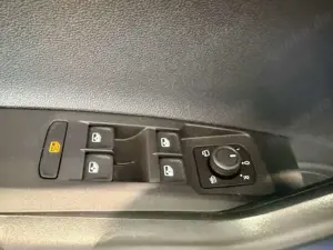 Volkswagen Polo Life 1.0 l PDC LED SHZ Klima App Navi Klima Navi Bild 5