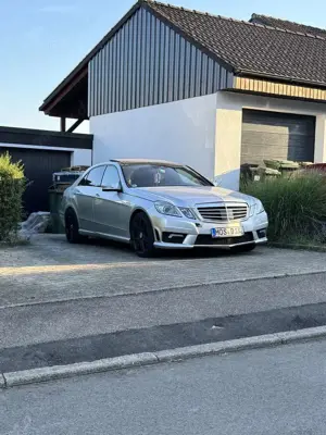 Mercedes-Benz E 500 AMG Packet / Prior Stoßstange/ FOX Endschall