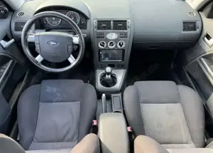 Ford Mondeo Mondeo 1.8 Turnier Trend Bild 2