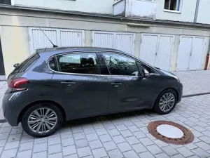 Peugeot 208 Allure Bild 4