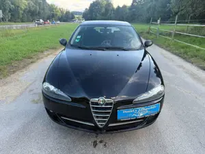 Alfa Romeo 147 147  5-Türer 1.6 Twin Spark