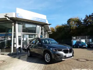 BMW X1 sDrive20i Aut., AHK, Navigation, LED, 1. Hand
