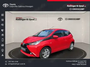Toyota Aygo X x-play touch