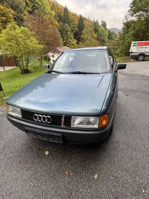 Audi 80 Bild 2