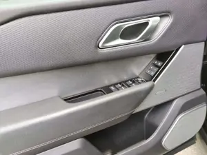 Land Rover Range Rover Velar D200 Edition Bluetooth Navi LED Bild 4