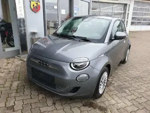 Fiat 500e Action