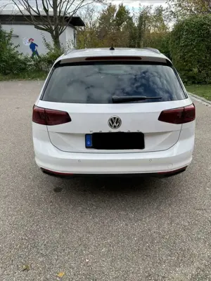 Volkswagen Passat Variant 2.0 TDI SCR DSG Business, Matrix LED Bild 2