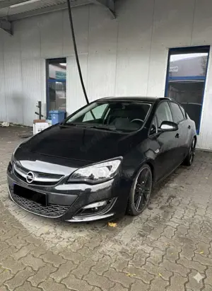Opel Astra J /TÜV NEU/LENKRAD- SITZHEIZUNG/PDC Bild 2