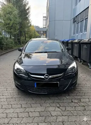 Opel Astra J /TÜV NEU/LENKRAD- SITZHEIZUNG/PDC