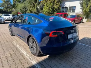 Tesla Model 3 Long Range Dual AWD Wärmepumpe+Autopolit Bild 3