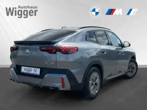 BMW X2 xDrive30/HUD/Panoramadach/Navi/Leder/LED/ACC Bild 3
